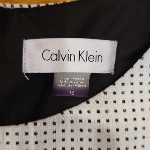 Calvin Klein Jacquard Print Sleeveless Dress - Picture 4 of 4